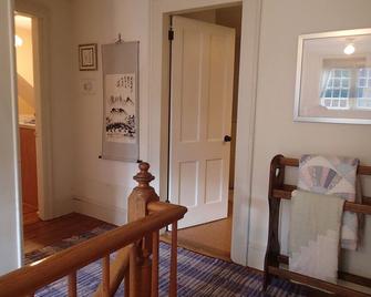 Artful Lodging & Retreats Civil War Infirmary 2nd Fl'r 3 Bdrm Apt Montpelier VT - Montpelier