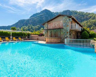 Villa Elmas Paradise - Ortaca - Piscina