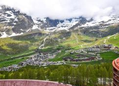 2 bedroom accommodation in Breuil-Cervinia - Breuil-Cervinia - Building