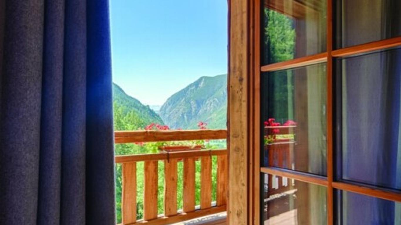 4478 Mountain Lodge