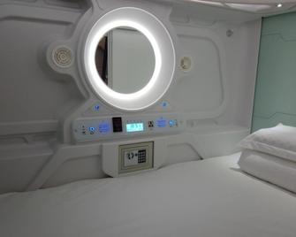 Stay With Me Capsules Hostel - Malaca - Servicio de la habitación