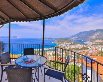 Penthouse The Grand, Duplex Apartment With Breathtaking Panoramic Sea Views - Каш - Балкон