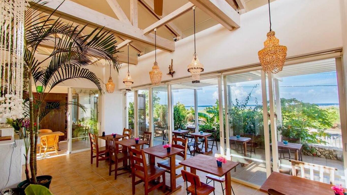 Cafe & Stay Moana
