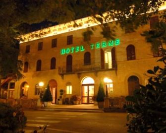 Hotel Terme - Sarnano - Edificio