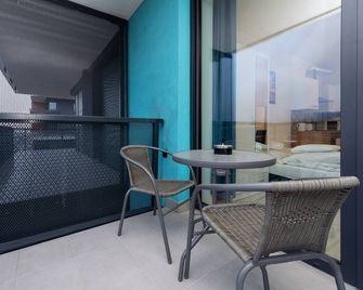 Waterfront City Apartments by Firsthost - Budapest - Balcon