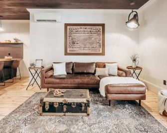 The Merchant Quarters: Contemporary seaside charm - Yarmouth - Huiskamer