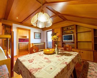 Apartments Sal Feur - Selva di Val Gardena - Dining room