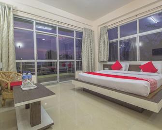 Hotel Pangolin By OYO Rooms - Namchi - Bedroom