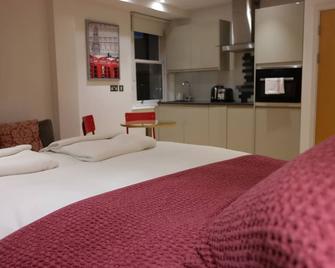 The Alma Rooms - London - Bedroom