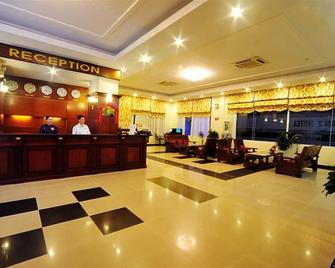 Duy Tan 2 Hotel - Hue - Front desk