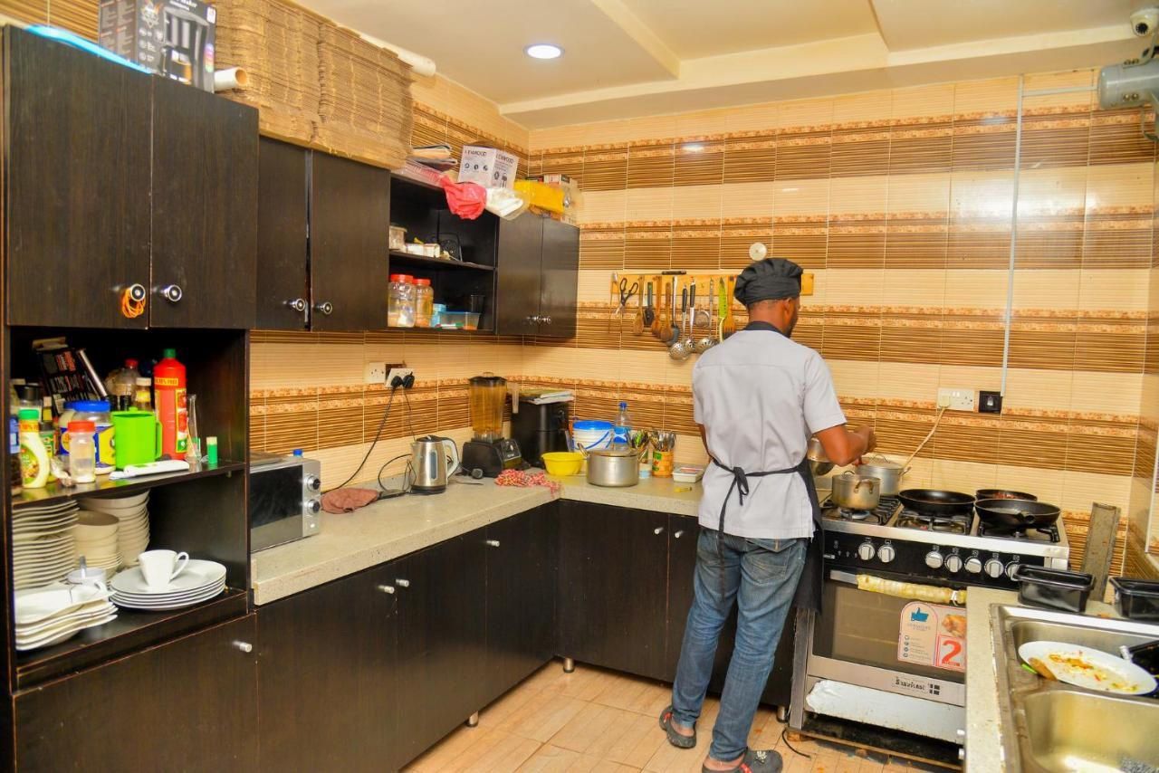 Triple Tee Luxury Hotel & Service Apartments Surulere