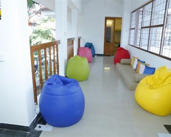 Hostel By The Sea - Cochín - Lobby