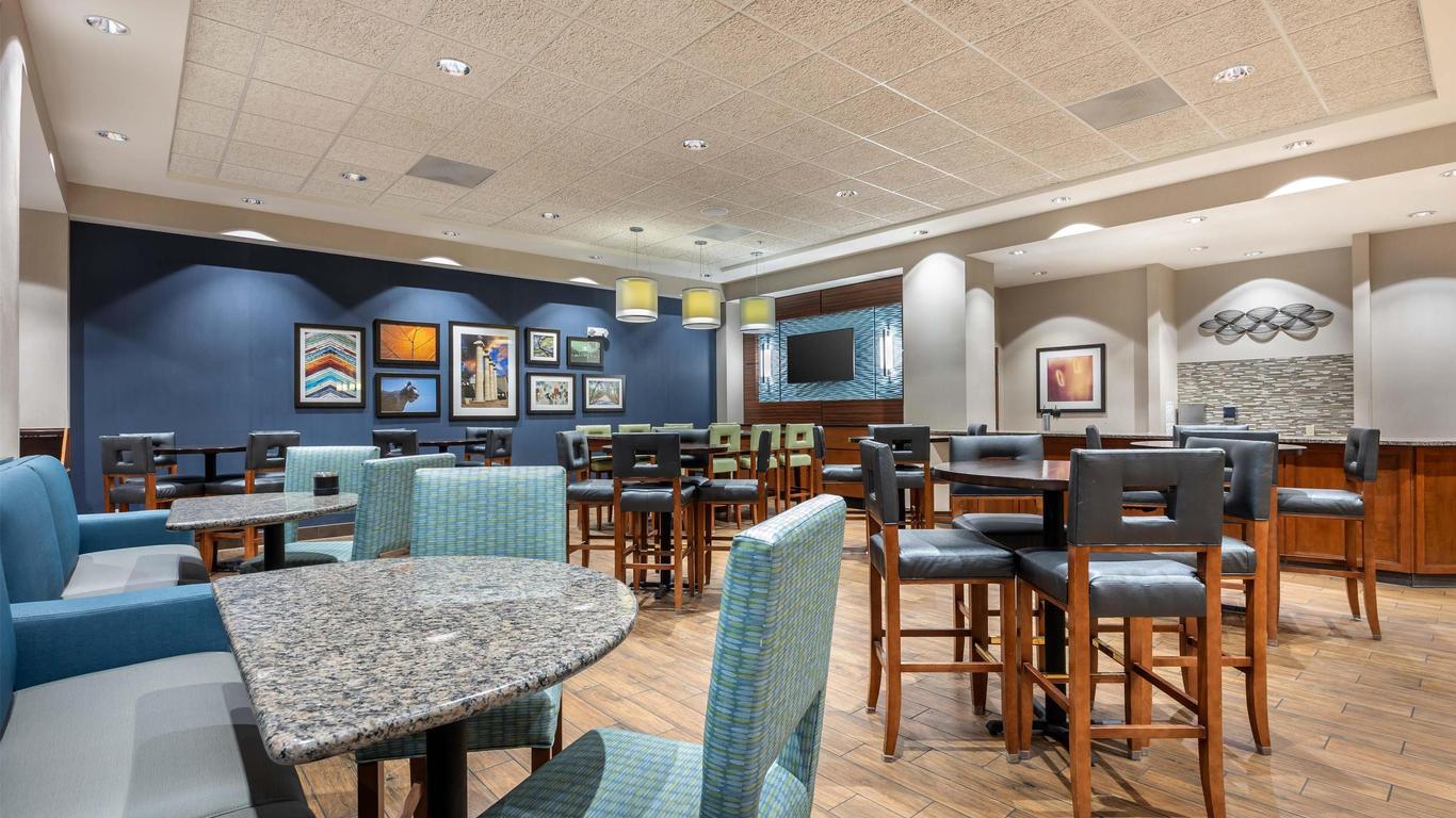 Drury Plaza Hotel Columbia East