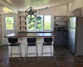 Waterfront cottage, very large, private lot! - Disraeli - Cocina