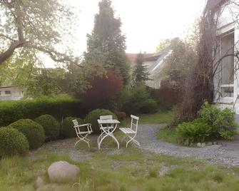 Villa April - Kaliningrado - Patio