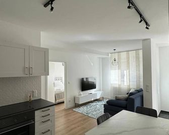 Gemütliches Apartment, nur 5 min ins Zentrum - Nuremberg - Sala de estar
