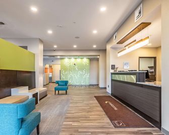 Sleep Inn & Suites Mt. Hope near Auction & Event Center - Mount Hope - Рецепція