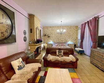 O Clair De Lune - Sarlat-la-Canéda - Living room