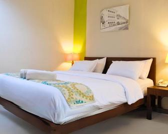 Hotel Sidodadi - Cirebon - Schlafzimmer