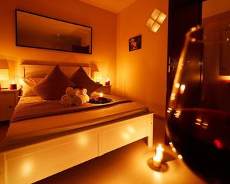 Bnb Drive In - Rome - Bedroom