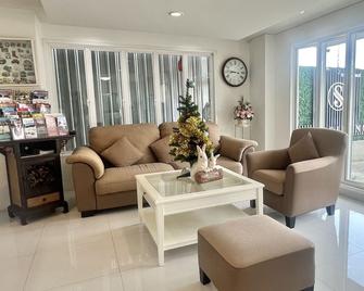 Js Residence Krabi - Krabi - Sala de estar