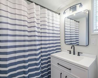 Capital City Comfort - Salem - Bathroom