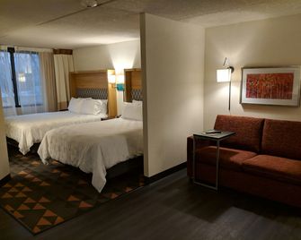 Holiday Inn Champaign By IHG - Champaign - Ložnice