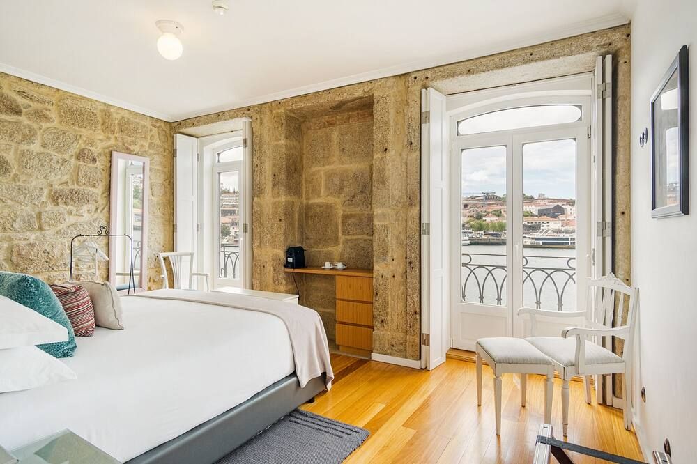 1872 River House by Olivia