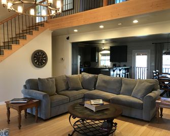 Barefoot Hills - Dahlonega - Stue