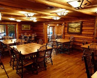 Heart Six Ranch - Moran - Ravintola