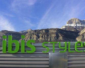 ibis Styles Crolles Grenoble A41 - Crolles - Building