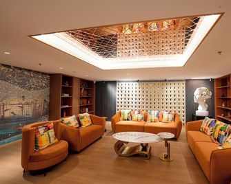 Alivaa Boutique, Dlf Cyber City, Gurugram - Gurugram - Lounge