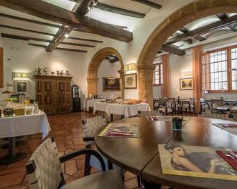 هوتل نو روما - دينايا - مطعم