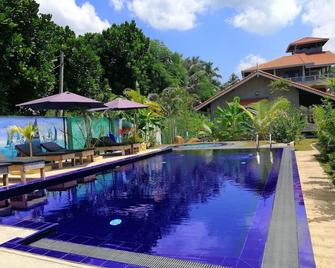 Thambili Cabanas - Hikkaduwa - Pool