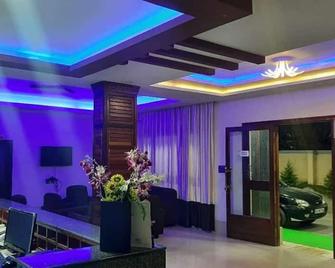 Hotel Pranav International - Gonikoppal - Front desk