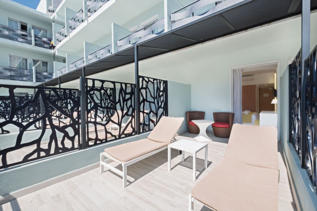 azuLine Hotel Pacific