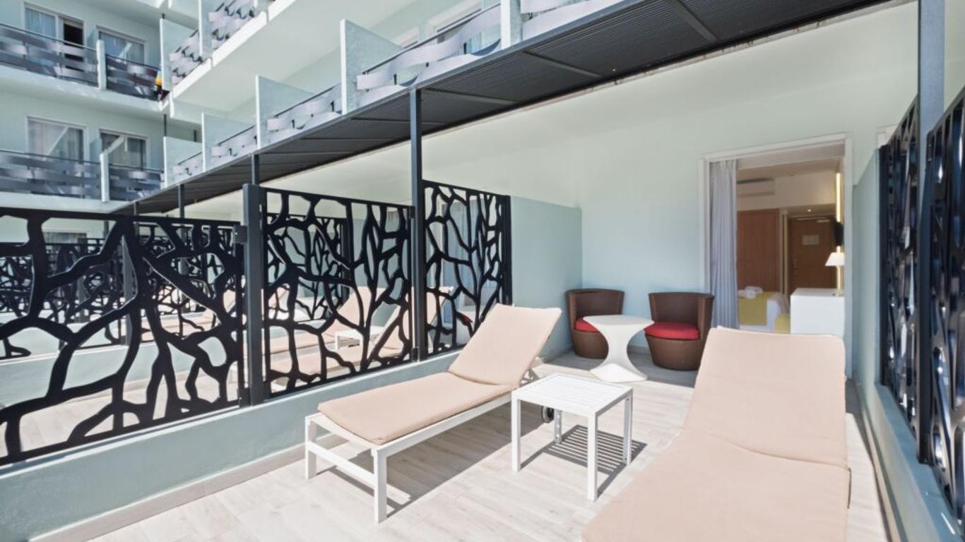 azuLine Hotel Pacific