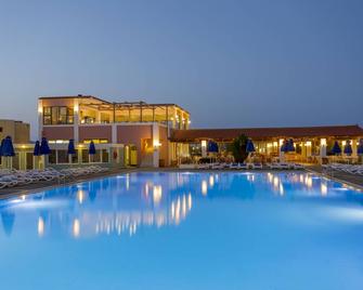 Dolphin Bay Hotel Γκάζι - Gázi - Πισίνα