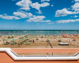 Hotel Eden - Viserbella - Pláž