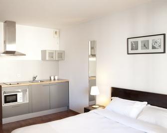 Ruby Suites les Halles - Strasbourg - Bedroom