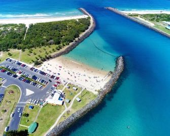 3 of 33 Wharf Street - Tuncurry