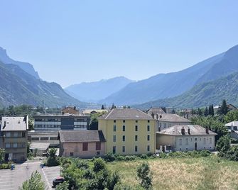 Nehô Suites Saint Jean de Maurienne - Сен-Жан-де-Морєнн