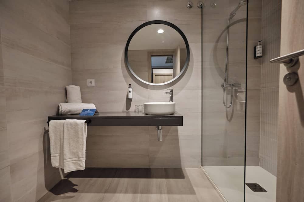 Hotel Pombal Rooms thumbnail 3