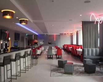 Rednyx Hotel - Cortegaca - Бар