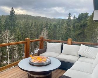 Denver foothill |Hot tub | BBQ | Dog friendly | Close to Red Rocks Amphitheater - Conifer - Balcony