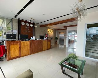 Diamond Spring Hotel Angeles - Angeles City - Front desk