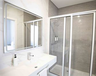 Grande Pensão Residencial Alcobia - Lissabon - Badrum
