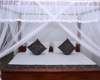 Hotel City Grand Ella - Ella - Habitación