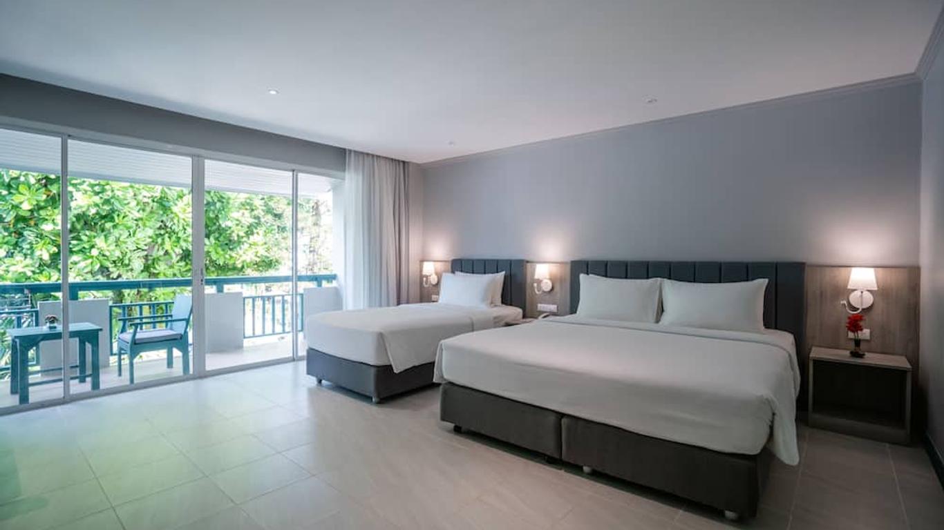 Phuket Island View Hotel (SHA Plus+)