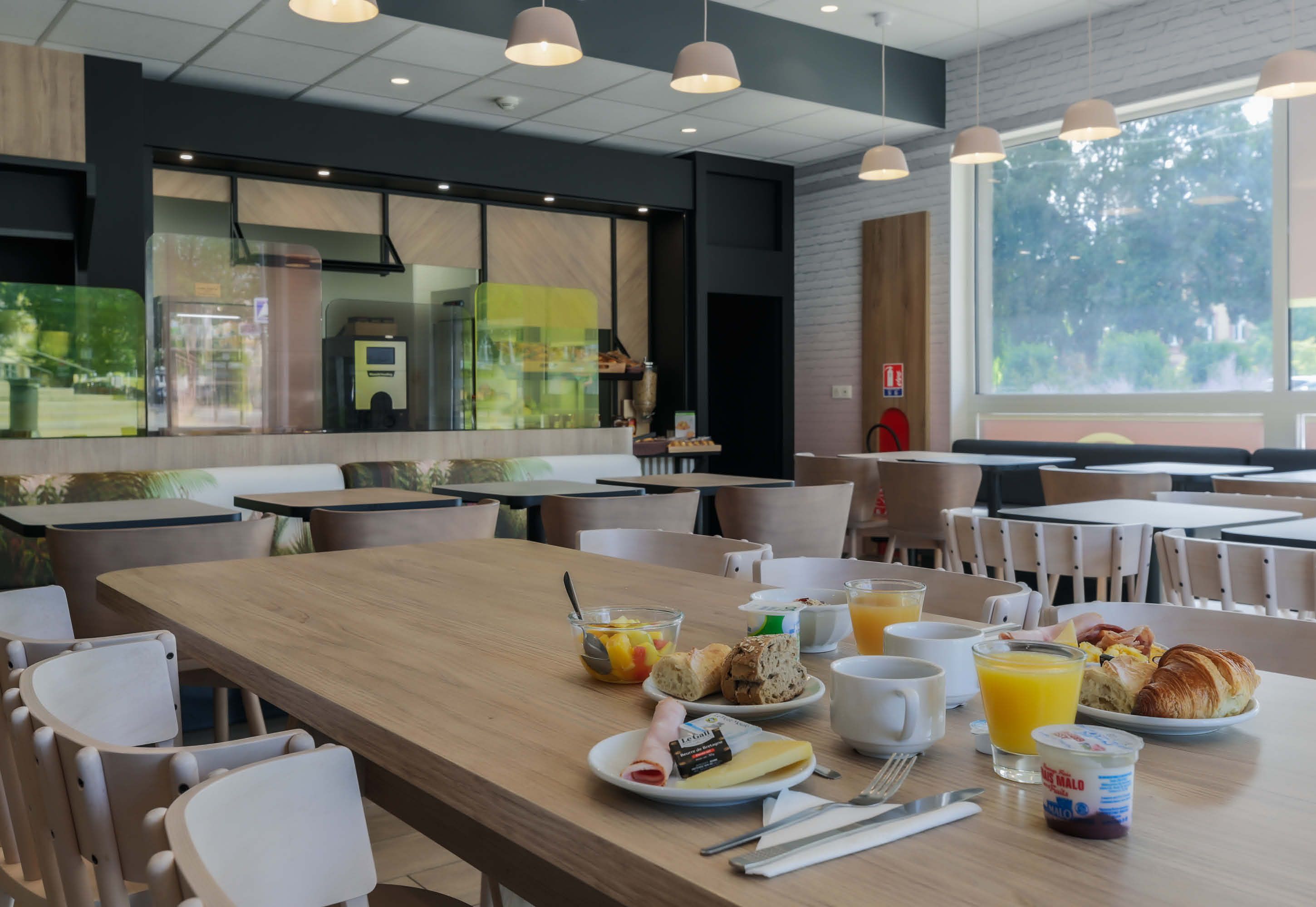 B&B HOTEL Thionville Centre Gare - Thionville - Restaurant